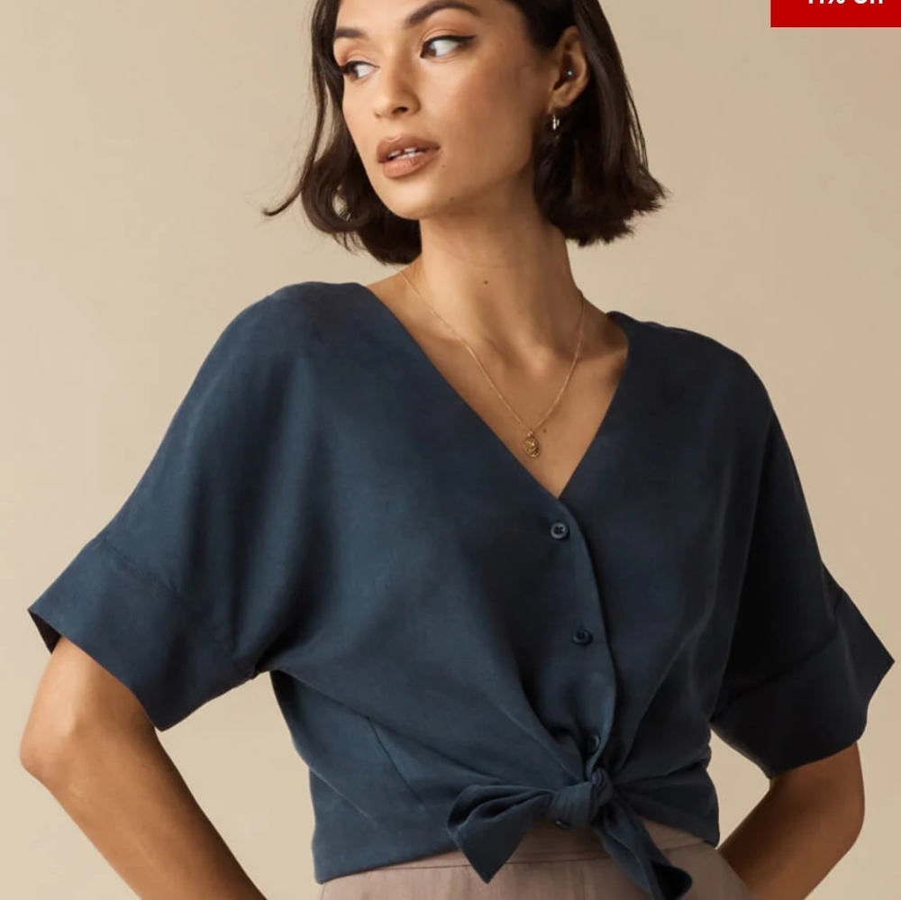 VETTA Girlfriend Top NWT XS French Navy